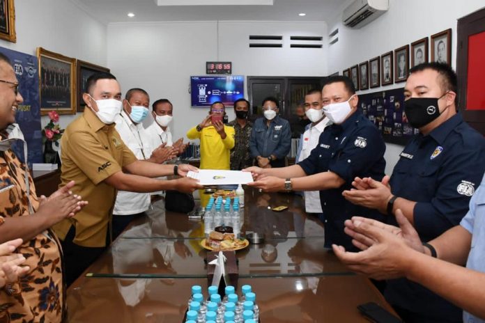 Bambang Soesatyo Resmi Mendaftarkan Calon Ketua Umum IMI Bambang Soesatyo Resmi Mendaftarkan Calon Ketua Umum IMI