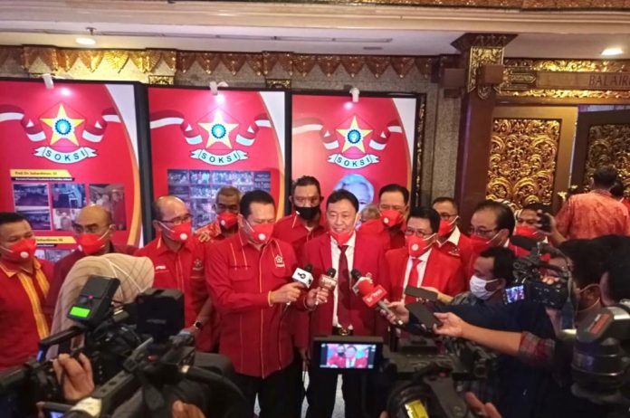 Bambang Soesatyyo bersama Pengurus SOKSI Bambang Soesatyyo bersama Pengurus SOKSI