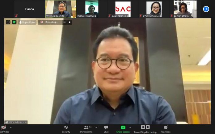 Prof.Drh. Wiku Bakti Bawono Adisasmito Ikut dalam webinar Donasi Piring Hitam Lawan Covid-19