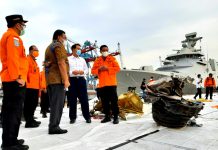Pimpinan DPR Kunjungi Posko Jatuhnya Sriwijaya Air SJ 182 in dan Rahmat gobel Kunjungi Posko Basarnas di JICT II