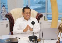 Bamsoet Apresiasi SOKSI Dirikan Posko Bantuan Korban Banjir Kalse Bambang Soesatyo