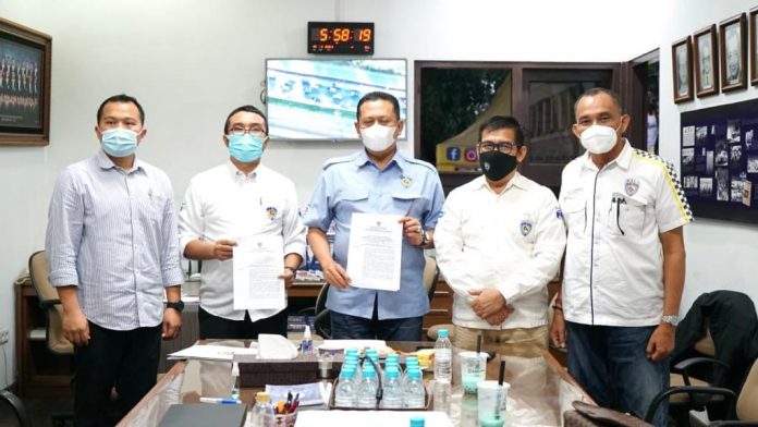 Bambang Soesatyo Bersama Pengurus IMI