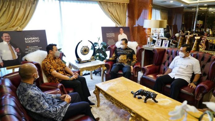 Bambang Soesatyo Menerima Sejumlah Pembalap Nasional Bambang Soesatyo Menerima Sejumlah Pembalap Nasional
