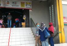 Cegah Covid-19, Pasar Lenteng Agung Seminggu Sekali Disemprot Disinfektan Petugas Jaga Cek Suhu Tubuh Pengunjung Pasar Lenteng Agung