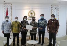 DPR Terima Nama Dewas LPI Sri Mulyani menyerahkan Nama Dewas LPI ke Pimpinan DPR
