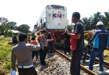 Tabrakan dengan Kereta Api, Truk Terseret 200 Meter