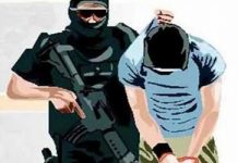 Densus 88 Anti Teror Amankan Terduga Teroris Di Surabaya