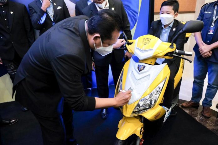 Bambang Soesatyo Luncurkan Motor Listrik Buatan BS