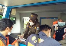 Satpol PP Jakpus Menjaring 20 Pelanggar PSBB di Jln. Abdul Muis