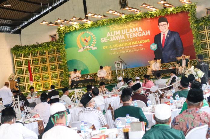 Muhaimin Iskandar Berpidato di Hadapan Ratusan Pesantren di Jawa Tengah