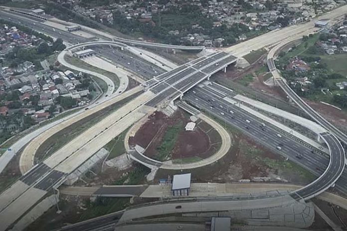 Pembangunan proyek Jalan Tol Serpong-Cinere