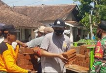 Beberapa Rumah Di Jember Rusak Berat Akibat Gempa Malang