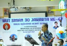 Hadiri HUT Ke-47 SMAN 30, Irwandi Tekankan Generasi Muda Terus Berkarya