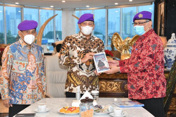 Bambang Soesatyo Menjadi Dewan Kehormatan Komando Resimen Mahasiswa