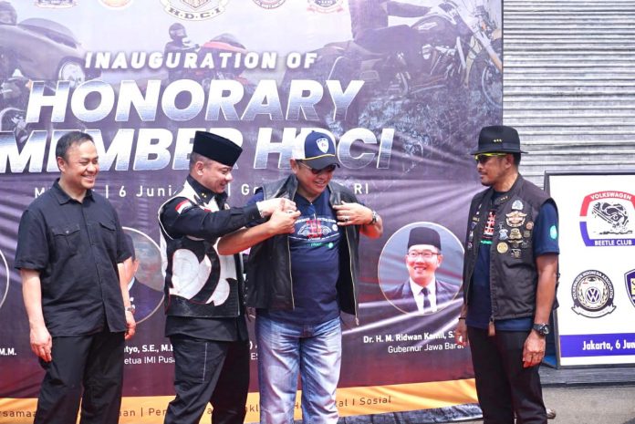 Bambang Soesatyo bersama Pengurus Besar HDCI di Kompleks Parlemen Senayan