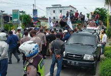 Lahan Dirampas, Pemkab Sergai Mandul, Petani Geruduk Kantor Bupati