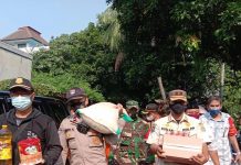 Bantu Warga Isoman, Satpol PP Petojo Utara Distribusikan Sembako dari Dinsos