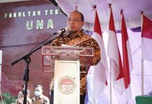 Hadiri Wisuda Sarjana UNA, Sekda Asahan Serahkan Penghargaan Mahasiswa Berprestasi