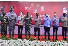 Panglima TNI dan Kapolri Tinjau Vaksinasi Massal KSPSI di Sumedang
