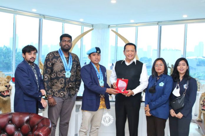 Bambang Soesatyo bersama Pengurus HIKMAHBUDHI