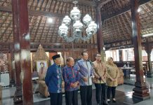 MPR Minta Masukan soal Amandemen UUD-Pemilu Langsung kepada SBY Bambang Soesatyo bersama Pimpinan MPR dan Plt Sekjen MPR Siti Fauziah saat Jumpa Pers di Kediaman Pribadi SBY di Puri Cikeas, Bogor