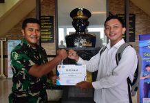 Danlantamal VI Berikan Penghargaan Pada Pemenang Lomba Fotografi