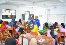 Cegah Stunting, Syarief Hasan Beri Bantuan Susu Ibu Hamil dan Makanan Tambahan Balita