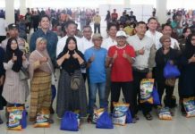 Bagikan Sembako Bantuan Pertama, Walikota Batam Berupaya Menekan inflasi dan Sejahterakan Masyarakat