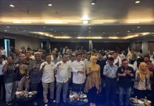 Terima Penghargaan Darma Saharsa Utama, Kang Emil Jadi Inisiator Program 1.000 UKW di Jabar
