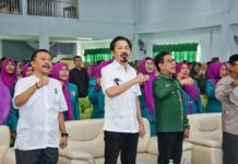 Turun Dapil, Rusdi Kirana Bagikan 40 Paket Umrah dan Beasiswa Kuliah di Politeknik Kirana