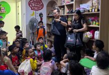 Rayakan Ulang Tahun, Anggota DPRD PSI Bun Joi Phiau Berbagi Alat Tulis untuk Anak-anak di Jakarta Utara