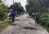 Budayakan Gotong-royong, Lurah Mutiara Pimpin Warga Bersihkan Lingkungan