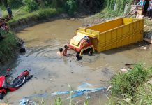 Di Bawah Umur Nyetir Colt Diesel di Sergai, Seruduk Warung, 2 Luka Berat