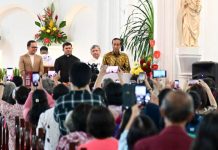 Ucapkan Salam Natal, Presiden Jokowi Keliling Kota Bogor