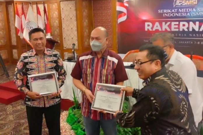 Ketum-SMSI-Firdaus-Bupati-Nikson-Nababan