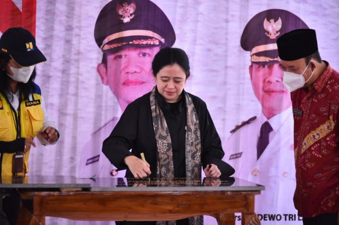 Puan Meresmikan Jalan Soekarno di Purwekerto