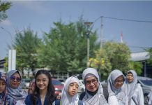 Dampingi Kunjungan Edukatif Difabel Netra ke Pura Mangkunegaran, Senator Yashinta Tekankan Pentingnya Aksesibilitas Transportasi dan Budaya