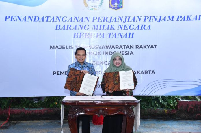 Setjen MPR Ma'ruf Cahyono Melakukan Tandatangani Perjanjian Pinjam Pakai BMN dengan Pemprov DKI